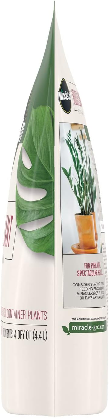 Miracle-Gro Houseplant Potting Mix - Fertilized Soil, Designed to be Less Prone to Gnats, 4 qt. (2-Pack)