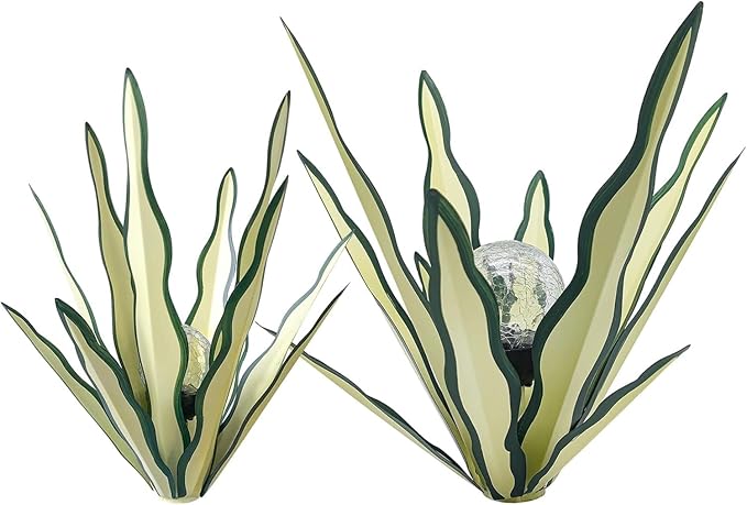 Metal Agave Plant Garden Art, 2 Pack Tequila Rustic Sculpture, Rustic Metal Agave Plants Garden Lawn Home Ornaments, for Yard Stakes, Garden Figurines, Outdoor Patio (2 PCS Green with Light)