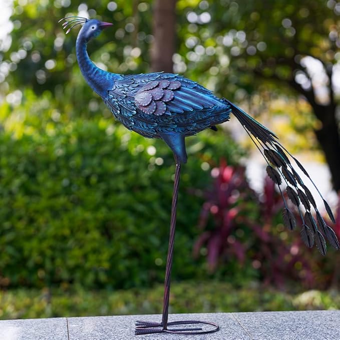 VEWOGARDEN Peacock Outdoor Garden Sculptures & Statues Metal Peacock Yard Art for Lawn Patio Pool Outside Decorations