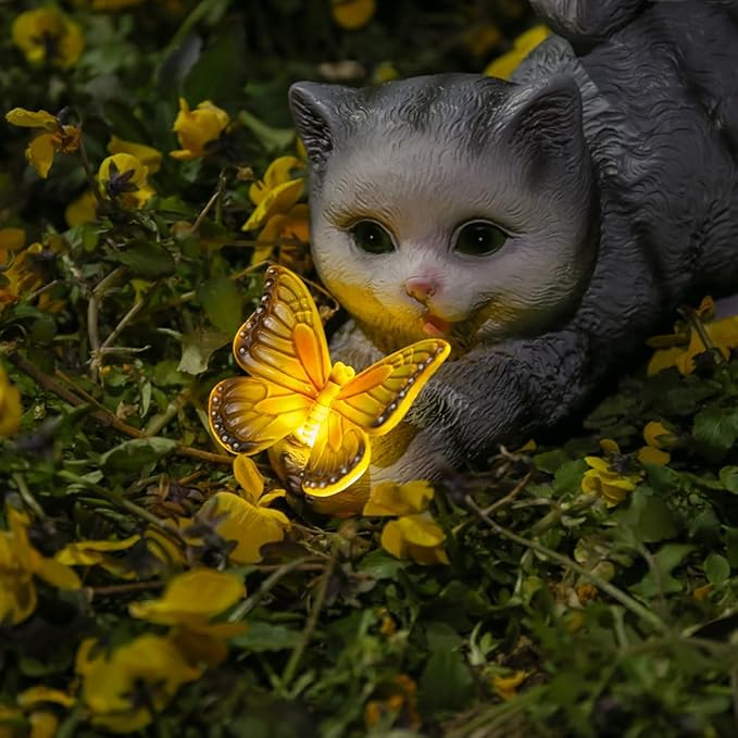 Solar Garden Statues Outdoor Cat Lights, Unique Housewarming Garden Gifts for Women Mom Wife Grandma and Sisters，Cute Cat Sculpture Decoration for Patio, Terrace, Balcony, Lawn