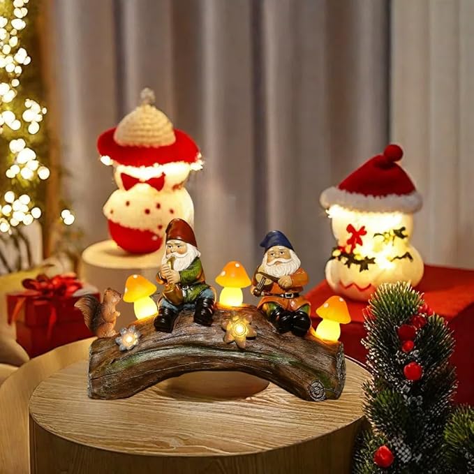 Funny Garden Gnome Statue Solar Powered Mushroom Figurine with Squirrel Gnome Durable Resin Outdoor Decoration for Patio Yard Lawn Ornament Housewarming Gift