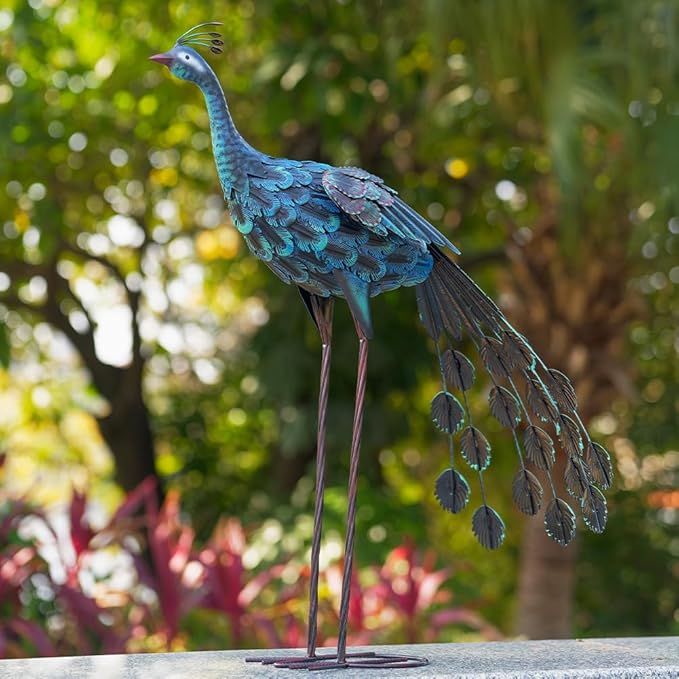 VEWOGARDEN Peacock Outdoor Garden Sculptures & Statues Metal Peacock Yard Art for Lawn Patio Pool Outside Decorations