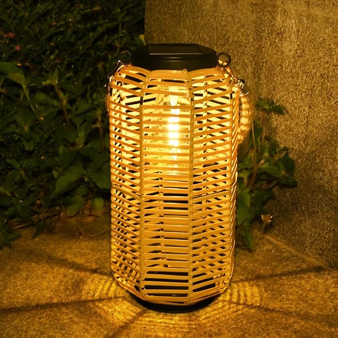 Solar Lantern Outdoor Hanging Lights, Rattan Lantern Waterproof with Twine Handle, Bright Solar Outdoor Lights with Edison Bulb for Garden Patio Yard Tabletop Decoration