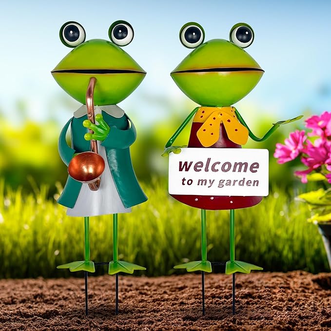 HONGLAND Metal Frog Garden Decor - Metal Frog Outdoor Statue -Outdoor Garden Decorations - 3D Frog Figurines - Christmas Holiday Lawn Patio Yard Fairy Garden Decor (with Welcome)
