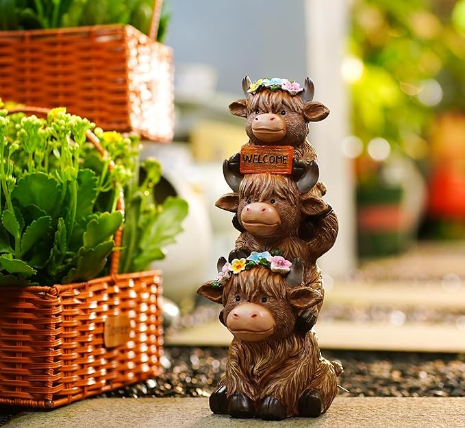 Solar Garden Statues Highland Cow Decoration,Highland Cow Figurine Outdoor Garden Decor Unique Gifts for Women, Mom, Grandma