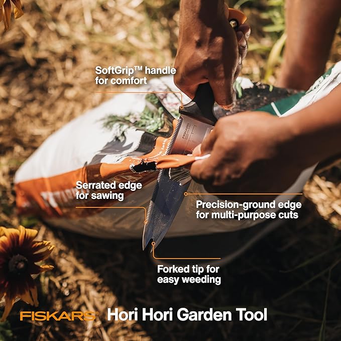 Fiskars Hori Hori Garden Knife with Sheath, Multi-Purpose Heavy Duty Gardening Hand Tool for Weeding, Planting, Digging with Hanging Hole