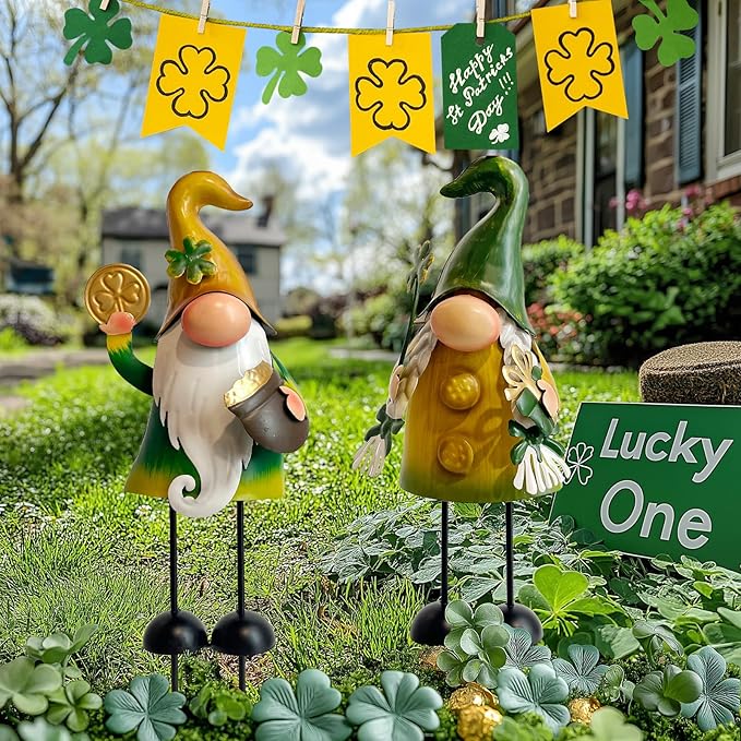HONGLAND St.Patricks Day Decorations Outdoor Green Gnomes, Metal Gnomes Figurine Irish Leprechaun St Patricks Day Decor, Luck Shamrock Gnome for Home Outside Garden Lawn Party Yard Patio (18 INCH)