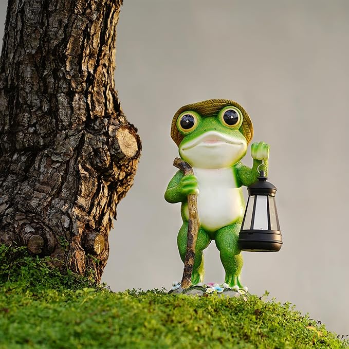 Solar Frog Garden Decor with Lantern Outdoor Statue for Patio Pathway Frog Figurine for Yard Decoration Lawn Ornament Gardening Gifts for Women Mom Grandma
