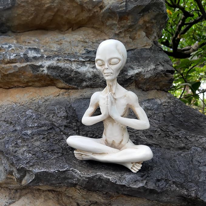 Wise Ailen Statue, Resin Medition Zen Yoga Alien Figure, Thinking Alien Sculpture for Home Indoor Outdoor Patio Lawn Yard Decor, 6.3" H