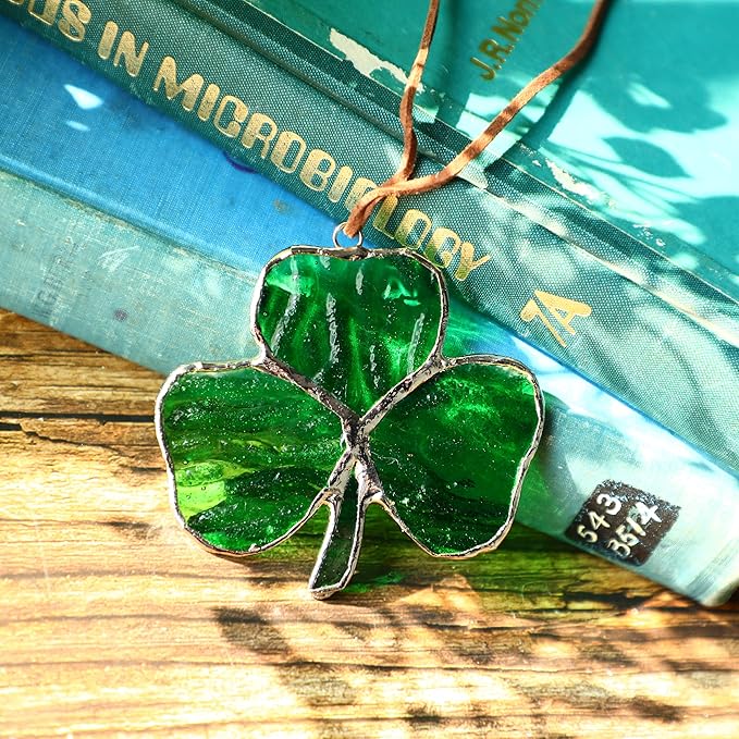 Handmade Stained Glass Clover Suncatcher Glass Panel St. Patrick's Day Christmas Decor for Garden Outdoor Indoor Window Hanging Decoration