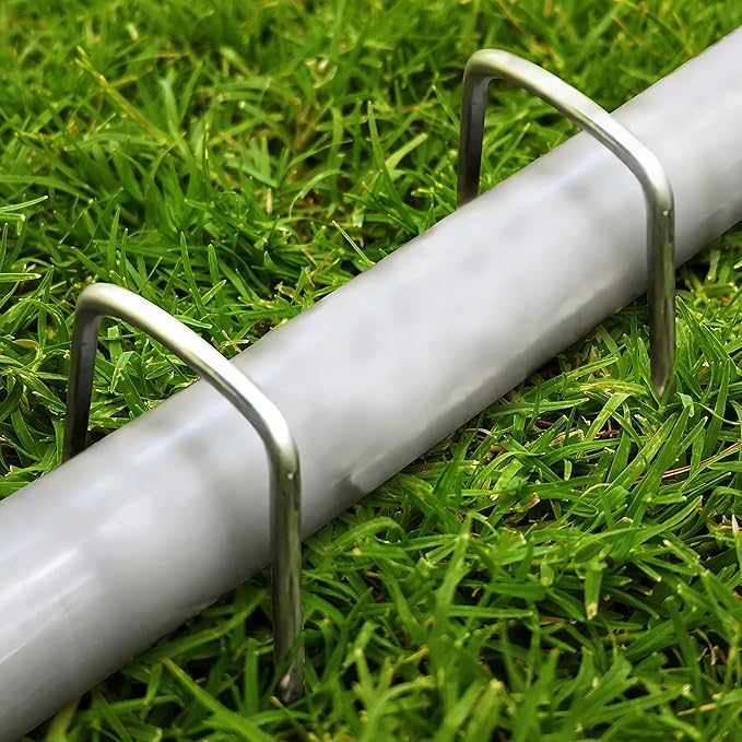 Landscape Staples 4 Inch 50Pcs 12 Gauge Garden Stakes, Heavy Duty Galvanized Garden Staple for Fences, Lawns, Weed Barriers, and Landscape Fabrics, Netting, Irrigation Hose, Floor Mats