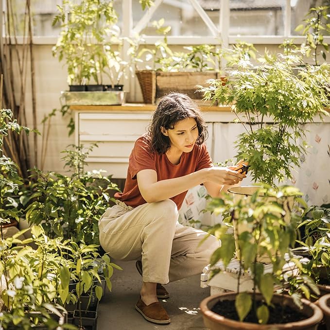 Fiskars 6" Pruning Scissors (2-Pack) for Flowers, Buds, Weeds and Small Plants, Garden Snips with Resin Resistant Nonstick Stainless Steel Blades, Gardening Trimmers with Comfortable Handle